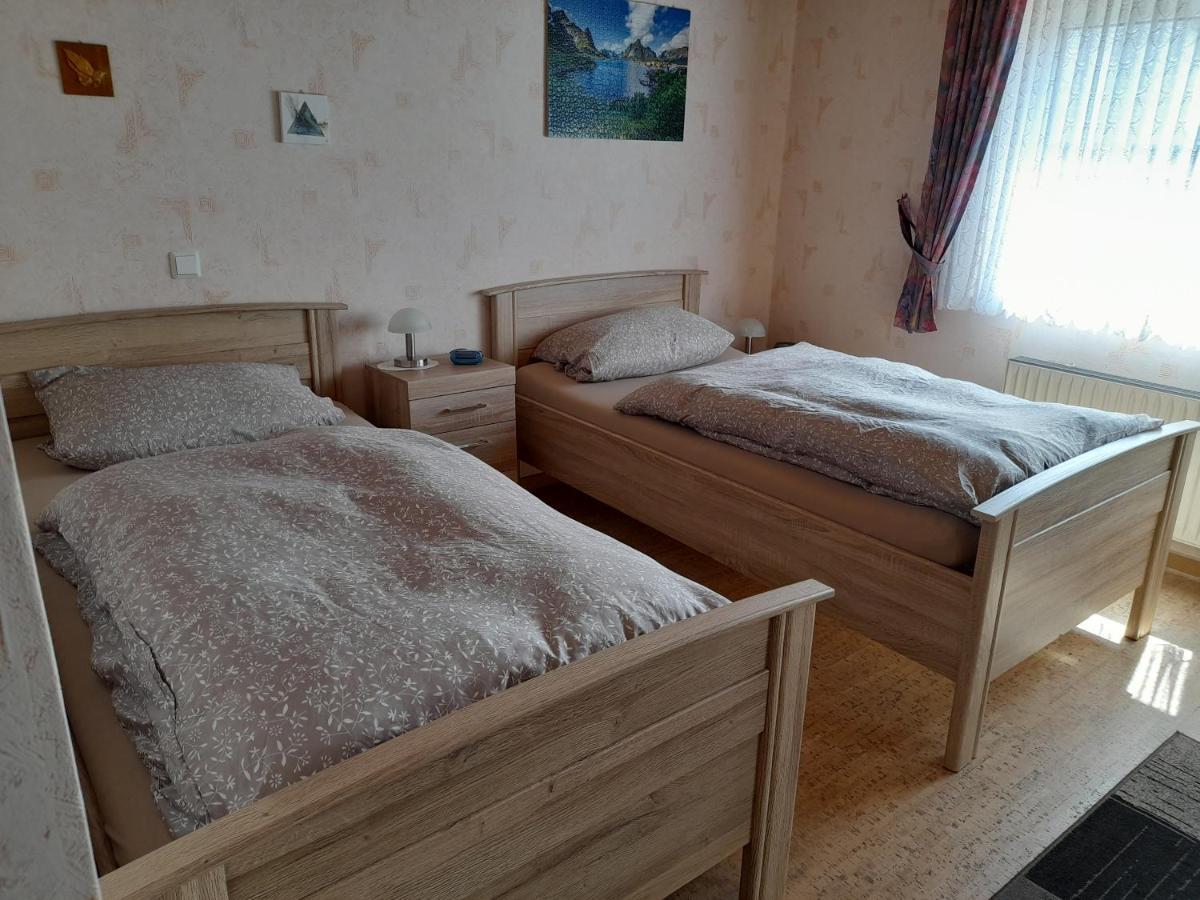 Ferienwohnung Woelbert Altendiez Екстер'єр фото