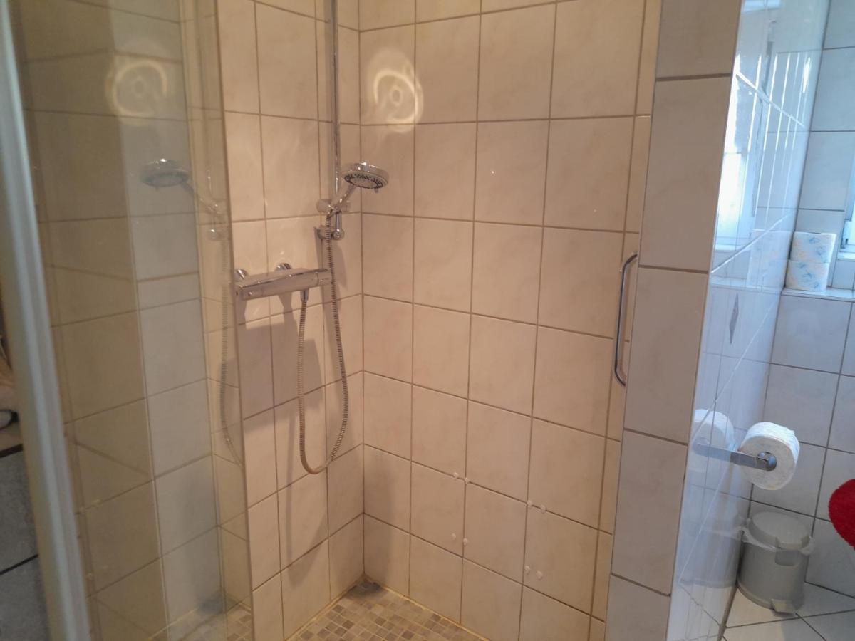 Ferienwohnung Woelbert Altendiez Екстер'єр фото